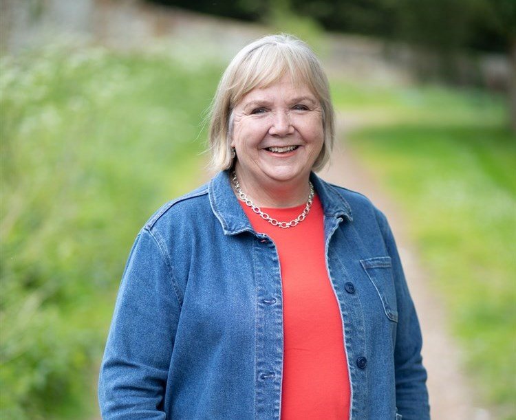 Laura Pelling