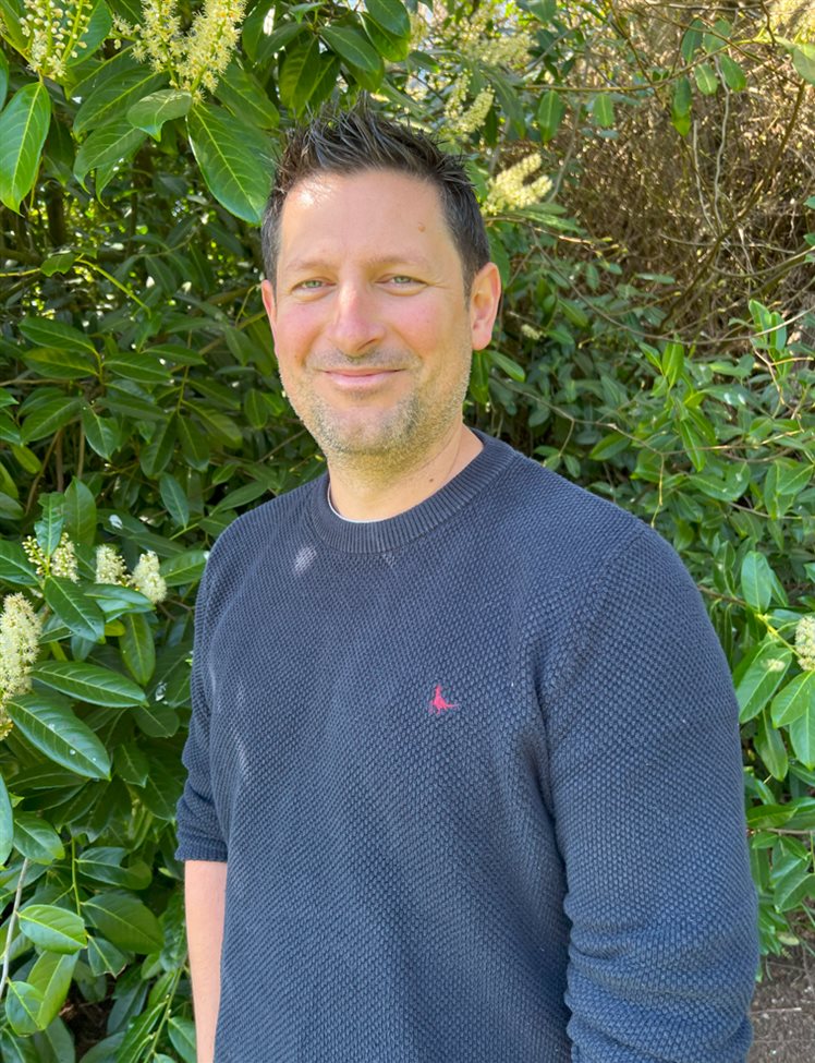 Simon Crampton